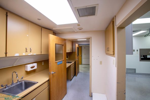 Medical Office Building - Clairmont Doctors Park: 2650 Edith Ave, Redding, CA 96001
